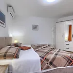 Center Sea By Interhome * Porec