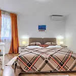 Apartment Center Sea By Interhome *