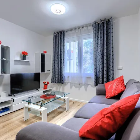 Apartamento Center Sea By Interhome Poreč