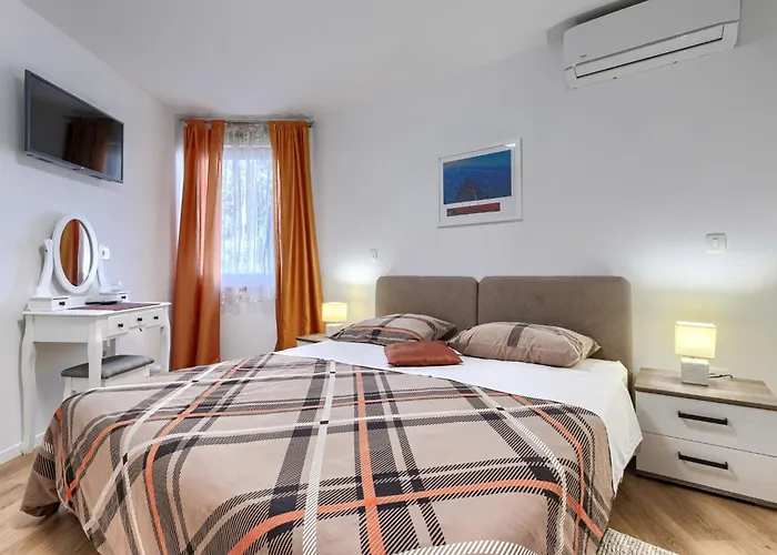 Center Sea By Interhome * Poreč