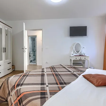 Center Sea By Interhome * Poreč