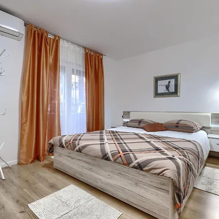 Center Sea By Interhome *