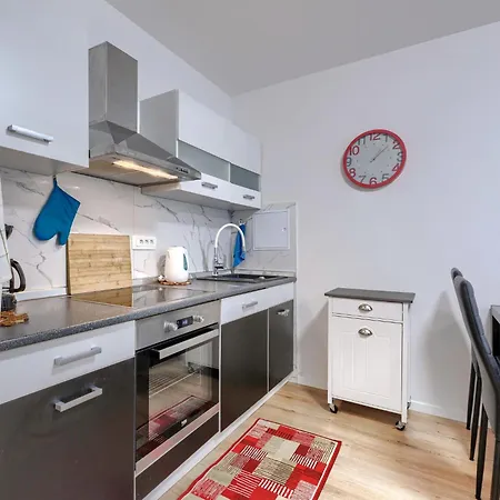 Center Sea By Interhome * Poreč