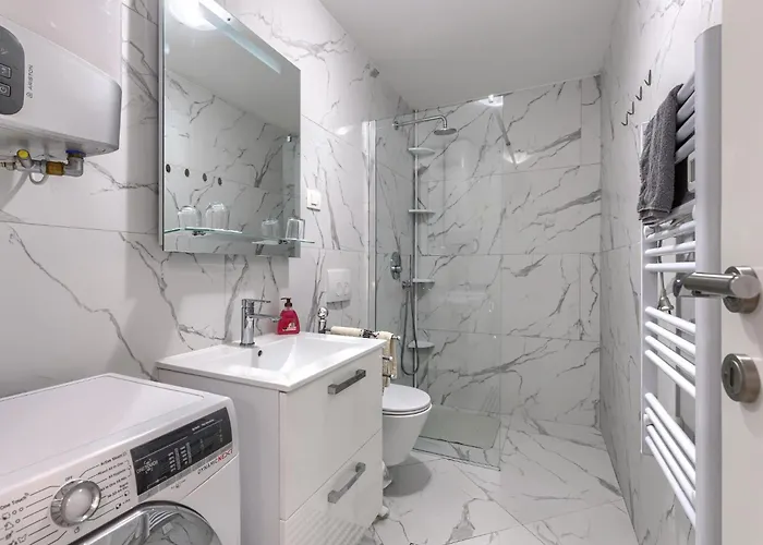 Apartment Center Sea By Interhome