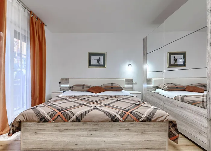 Apartment Center Sea By Interhome *